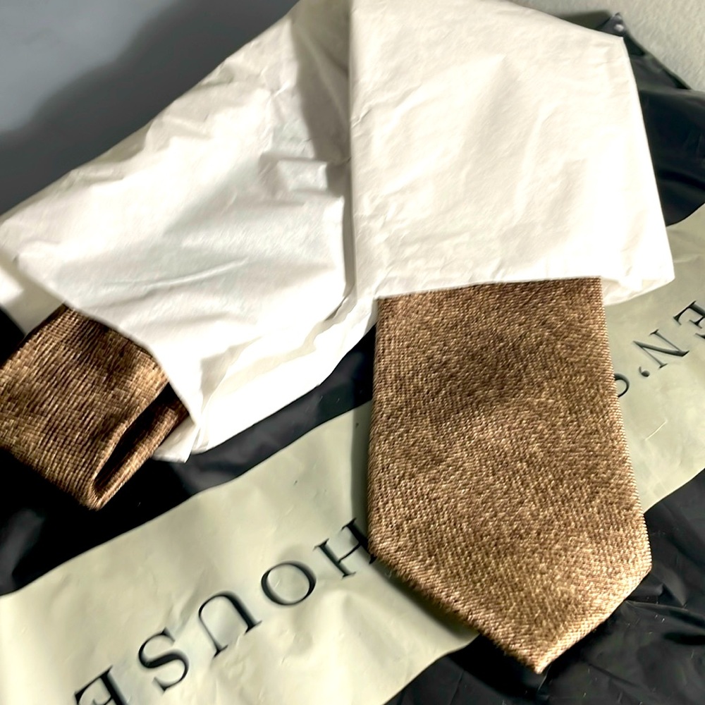 Joesph Abboud brown silk tie